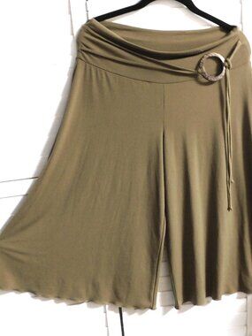 Tan Culottes/Pants Skirt- Medium - Like New!